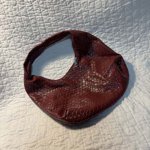 Burgundy Ladies' Vintage & Minimalist Leisure Faux Woven Leather Bag - Picture 3 of 4